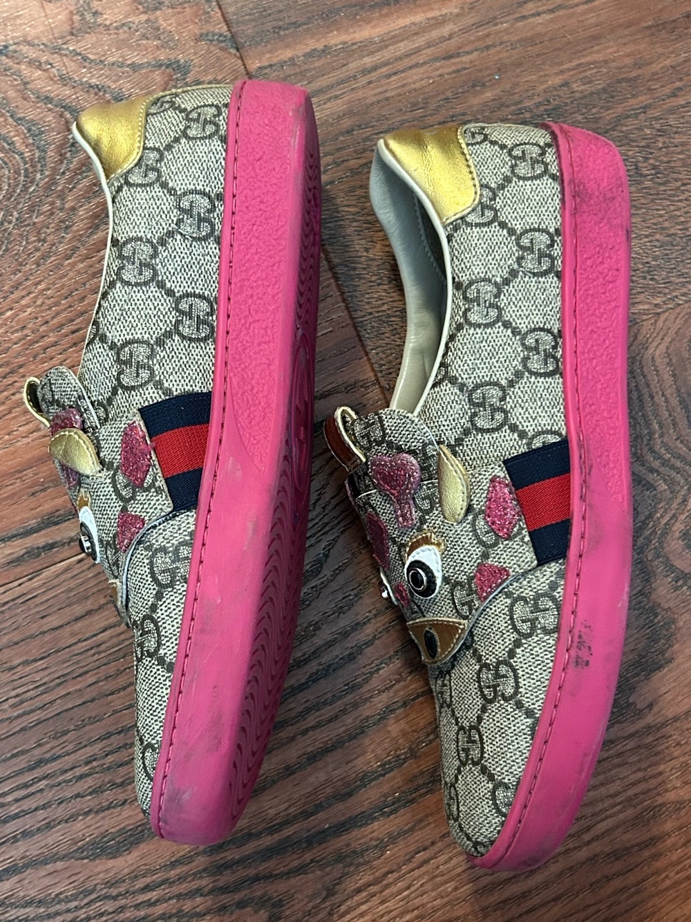 Gucci Kids Giraffe Slip-On Sneakers – Size 32 (US Kids 2–2.5) - Picture 15 of 16